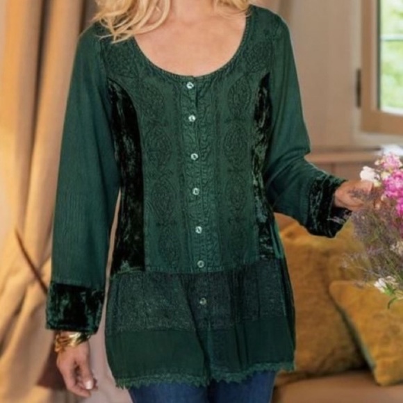 Soft Surroundings Tops - Soft Surroundings Emerald Green Vivian Boho Western Velvet Lace Top